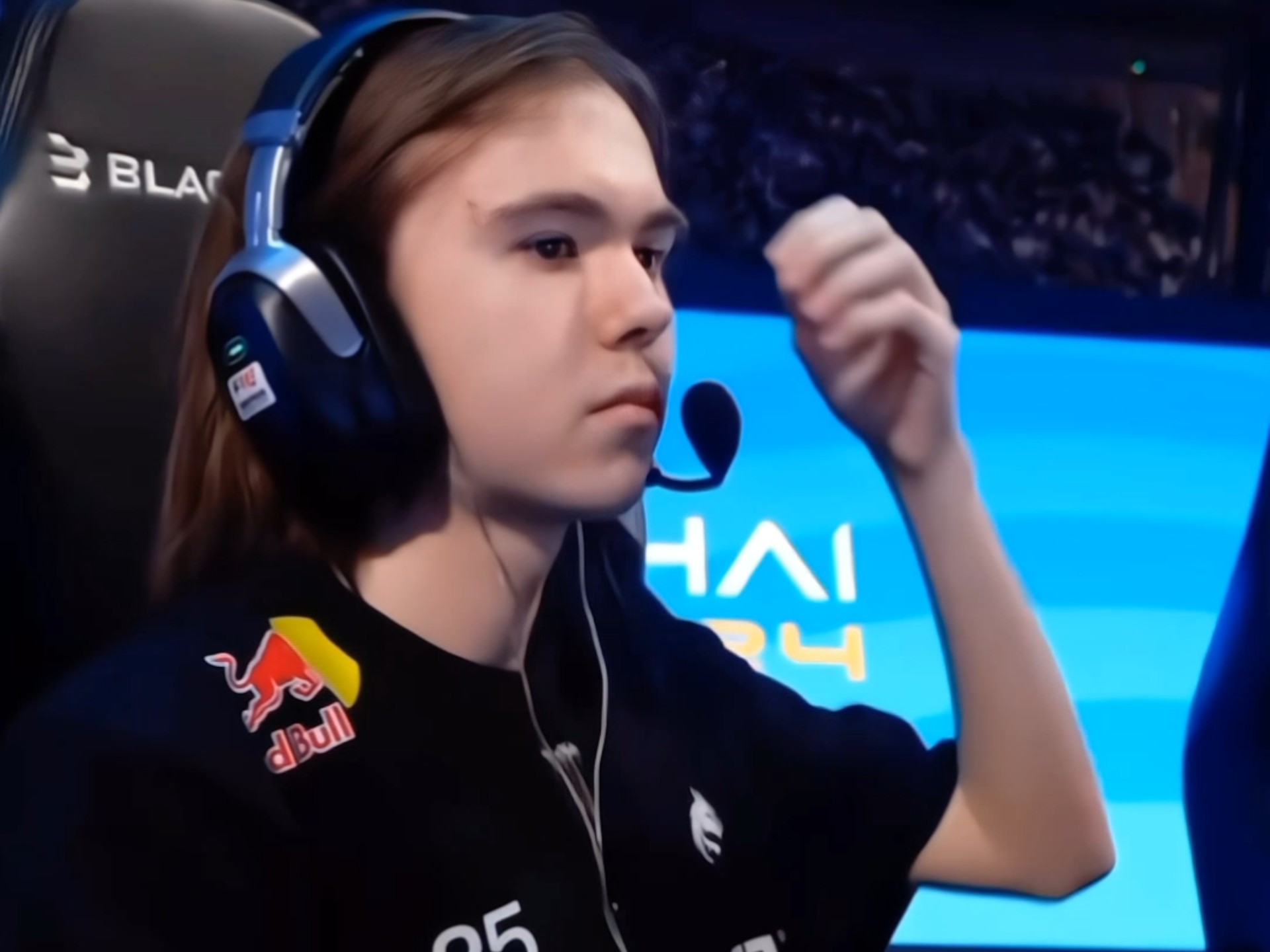 前职业选手 Smeb 宣布退役：忠诚！队长宋京浩已经从侦察中归来